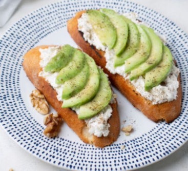 Las tostadas de aguacate son el mejor desayuno fitness